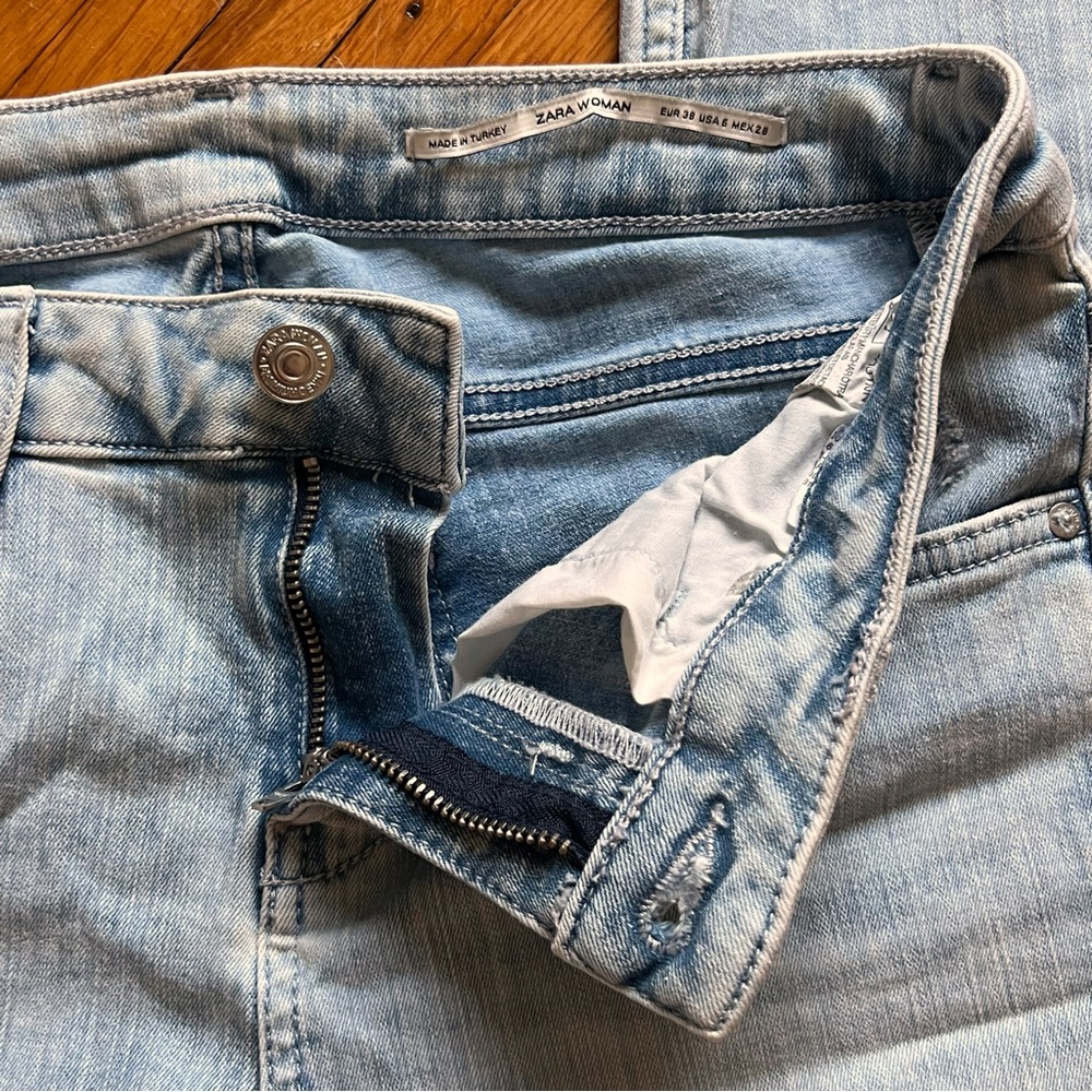 Zara Woman Bleached Wash Distressed Skinny Jeans - Picture 4 of 4